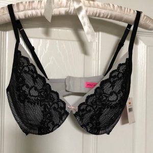 Betsey Johnson Lightly Lined Padded Lace Bra 32DD